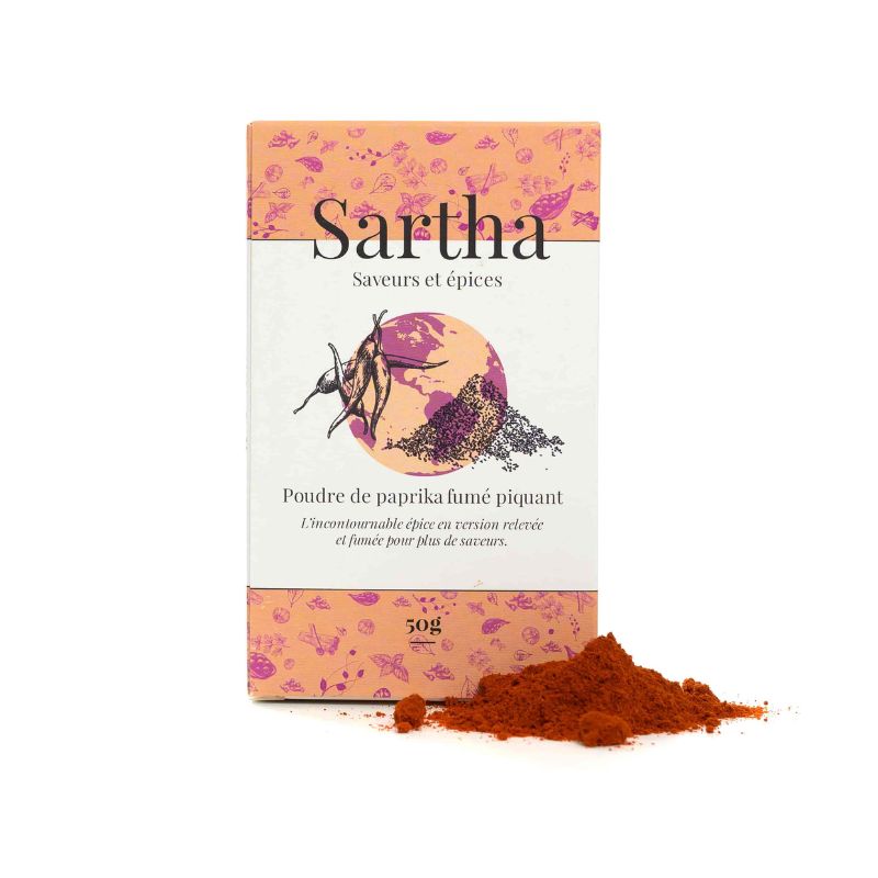Paprika fumé piquant en poudre Espagne Sartha, boite carton 50g sur fond blanc avec produit devant